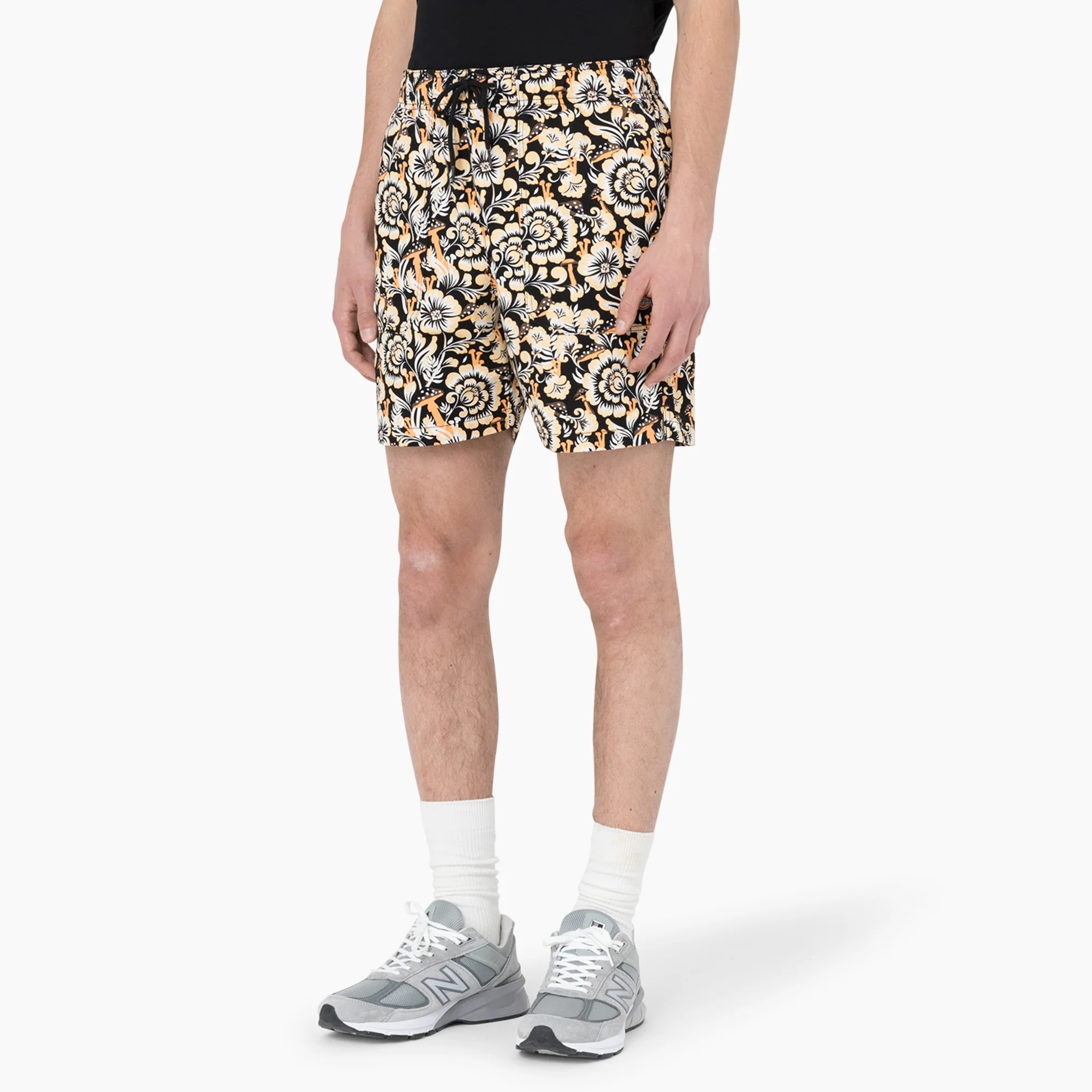 Roseburg Relaxed Fit Shorts, 7" - Image 3