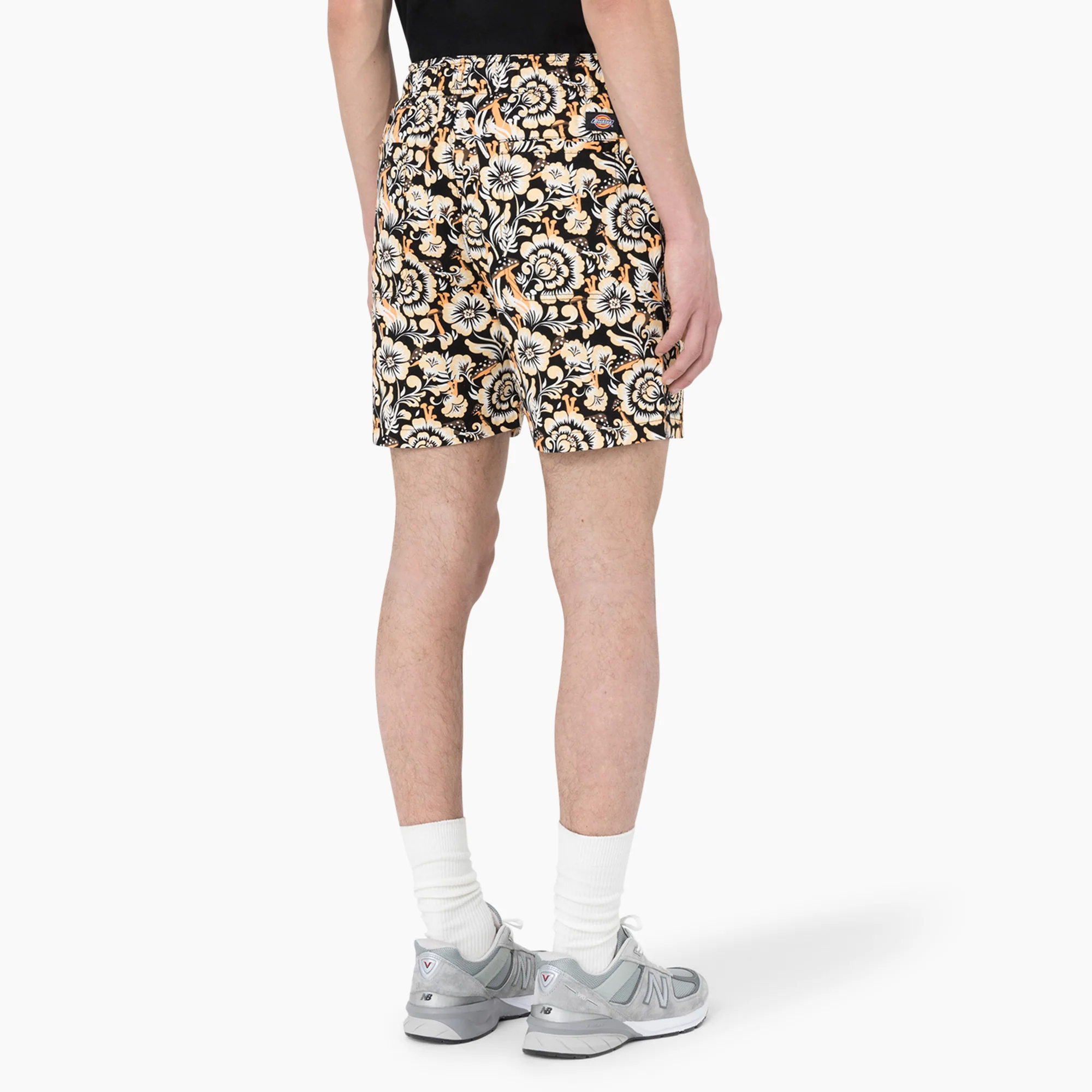 Roseburg Relaxed Fit Shorts, 7" - Image 4