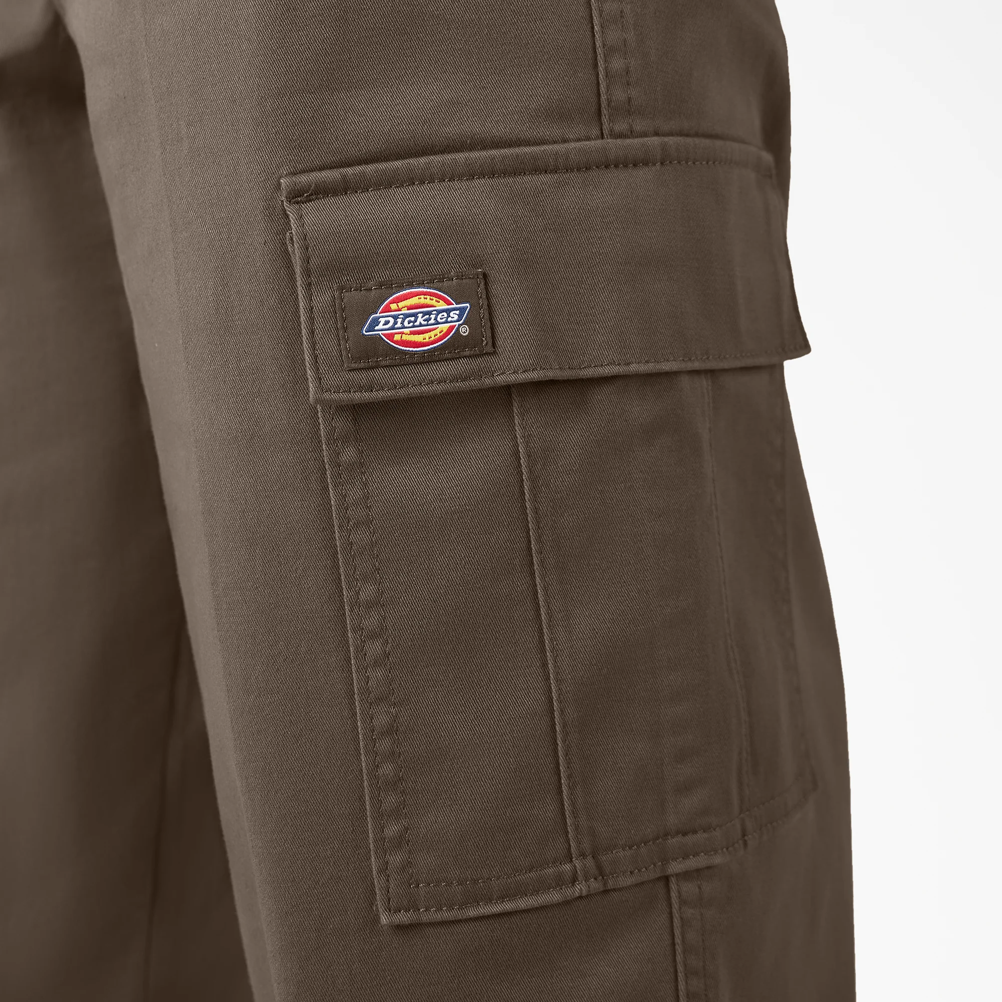 Women's Relaxed Fit Cropped Cargo Pants - Image 7